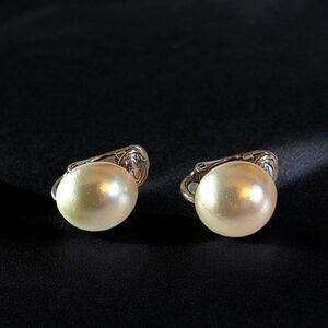 Vintage Signed Sarah Coventry Silver-Tone Pearl Dome Clip-On Earrings